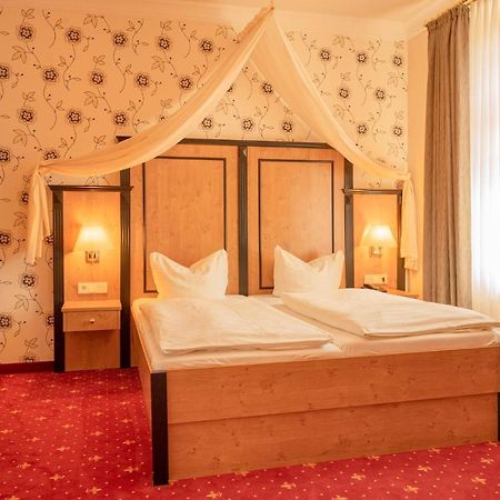 Alte Landratsvilla Hotel Bender Westerburg  Exteriör bild